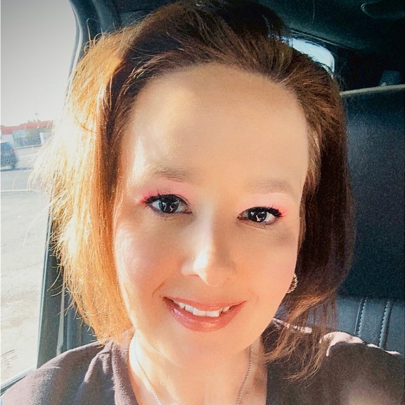 💖 Meet Your Posher 💖 - Picture 2 of 16